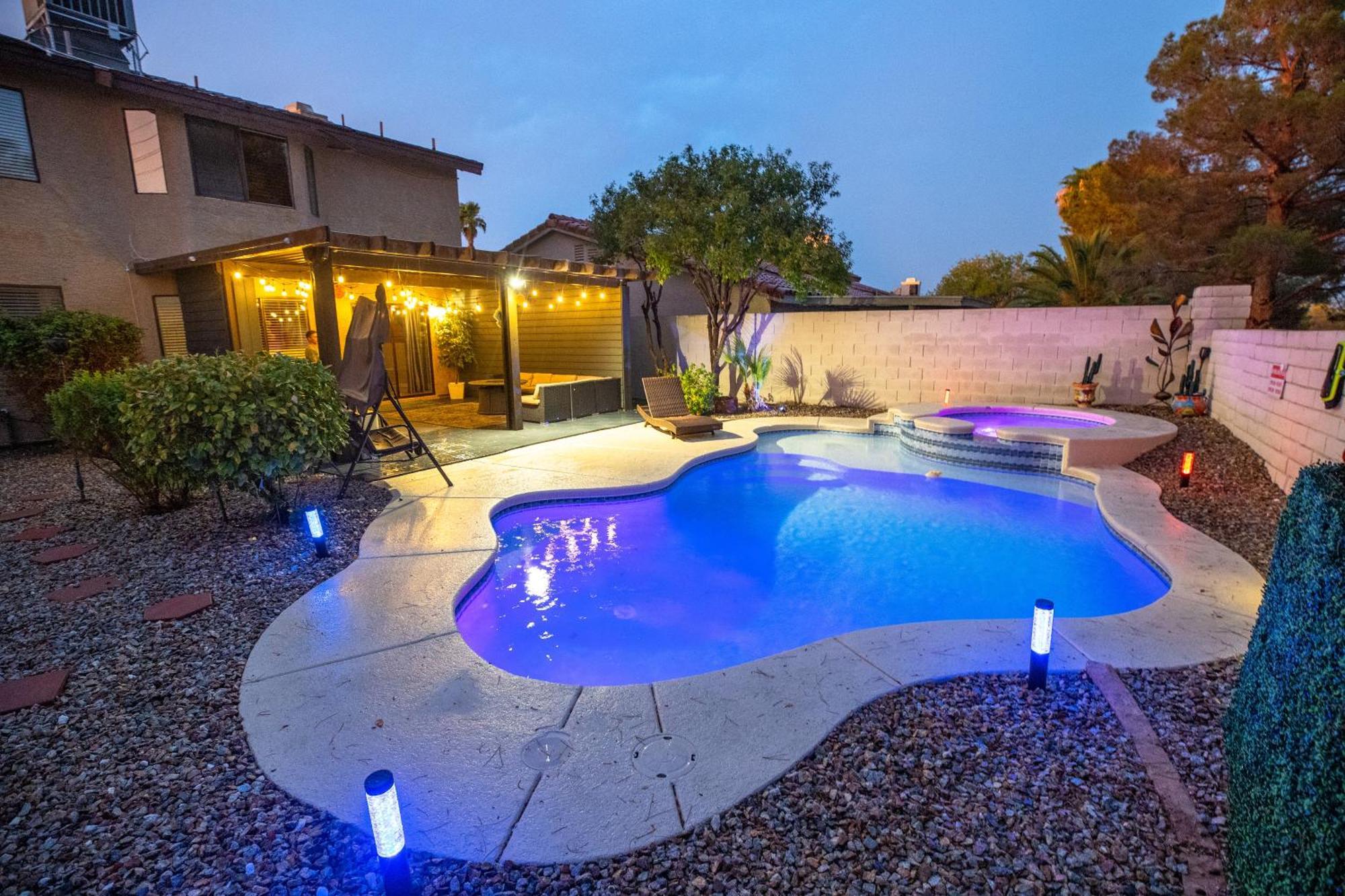 1800 Sqft House W/Heated Pool Spa 13Min From Strip Villa ลาสเวกัส ภายนอก รูปภาพ